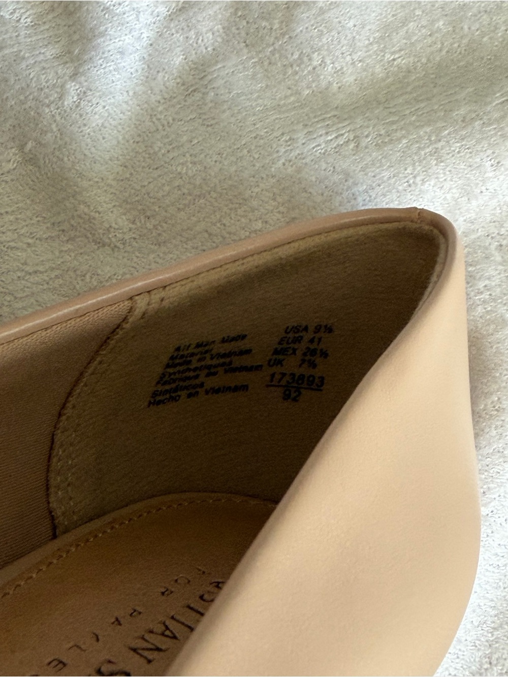 Christian Siriano Nude Pointed-Toe Pumps for Women 9 1/2 RUNS SMALL FITS 9 - Picture 5 of 5
